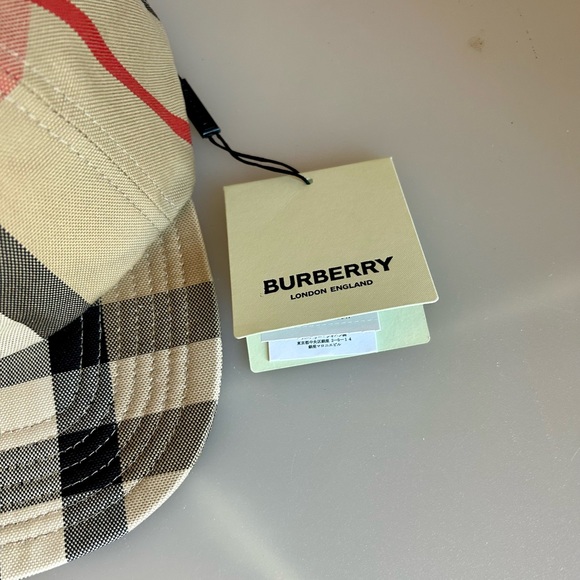 New with tags! Burberry cotton baseball cap - Picture 4 of 6